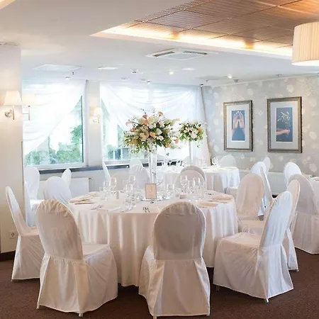 Hotel Radisson Blu Oluempia 4*