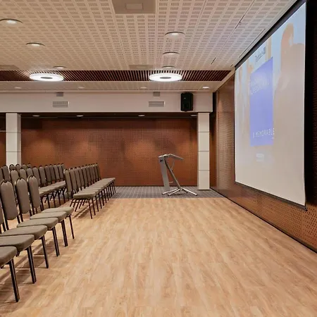 Otel Radisson Blu Olümpia 4*