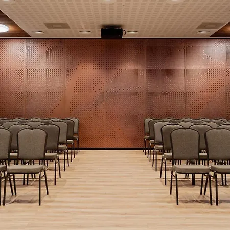 Hotel Radisson Blu Oluempia 4*
